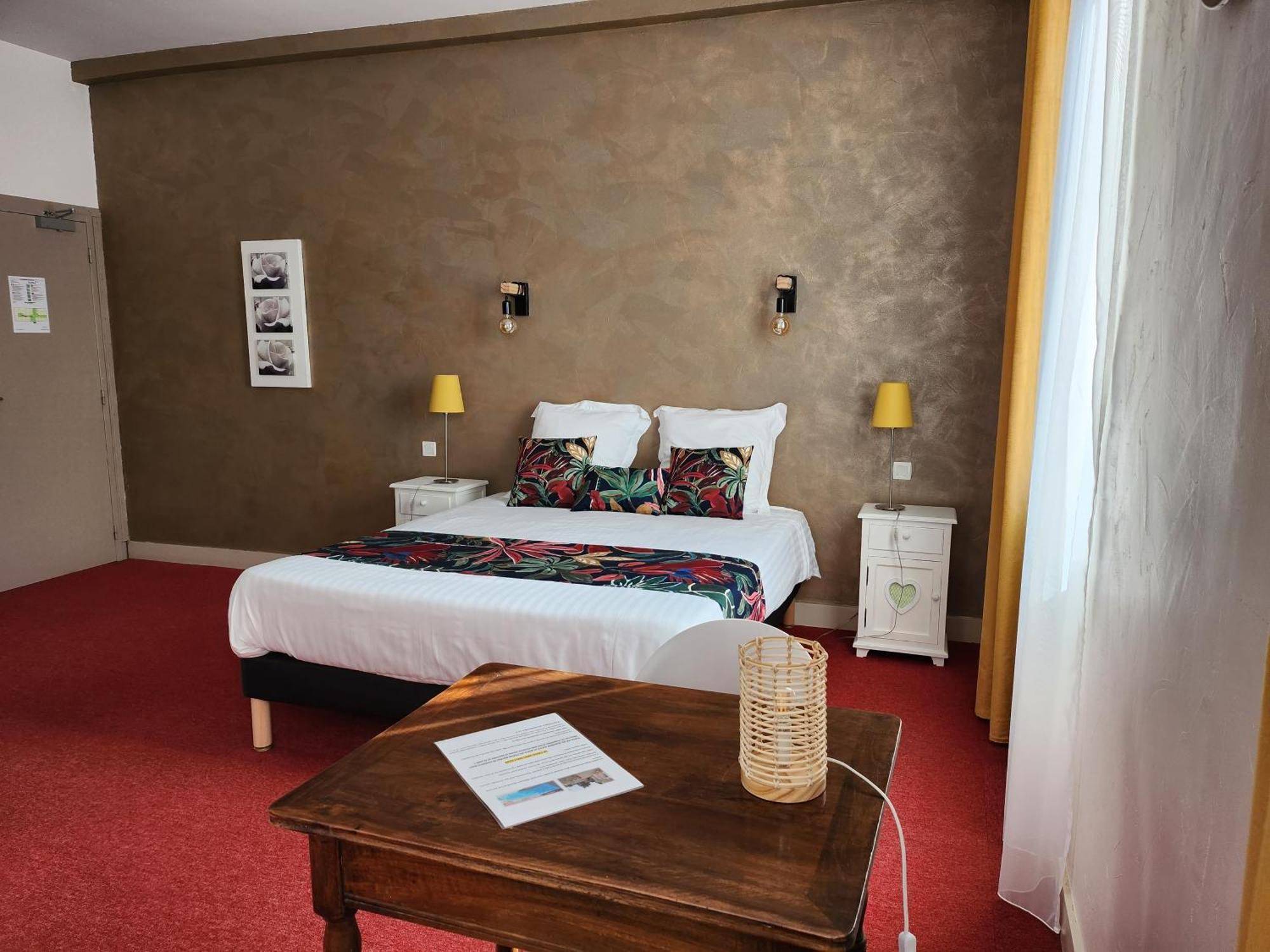 Hotel Des Negociants Lamastre Eksteriør bilde