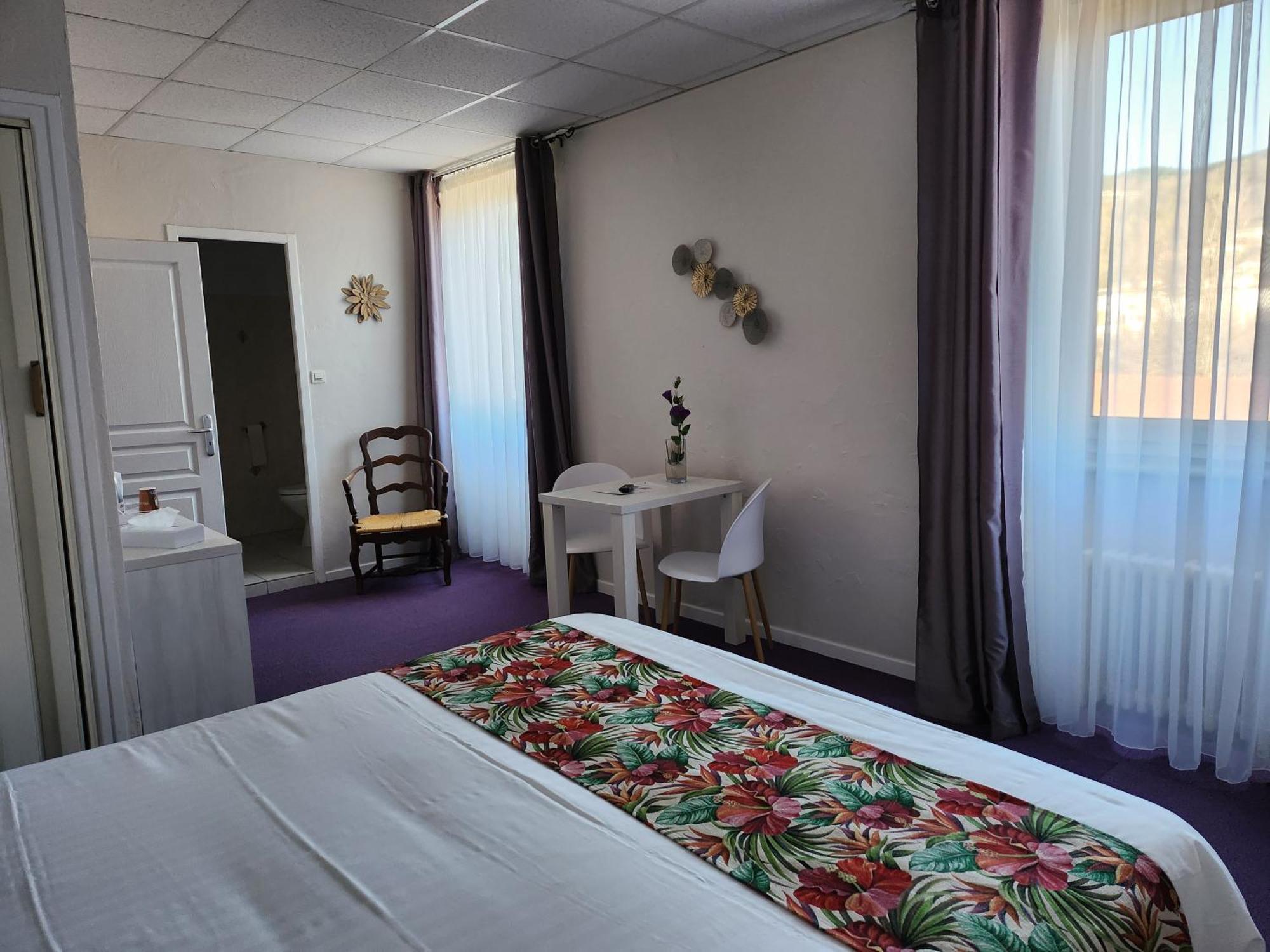 Hotel Des Negociants Lamastre Eksteriør bilde